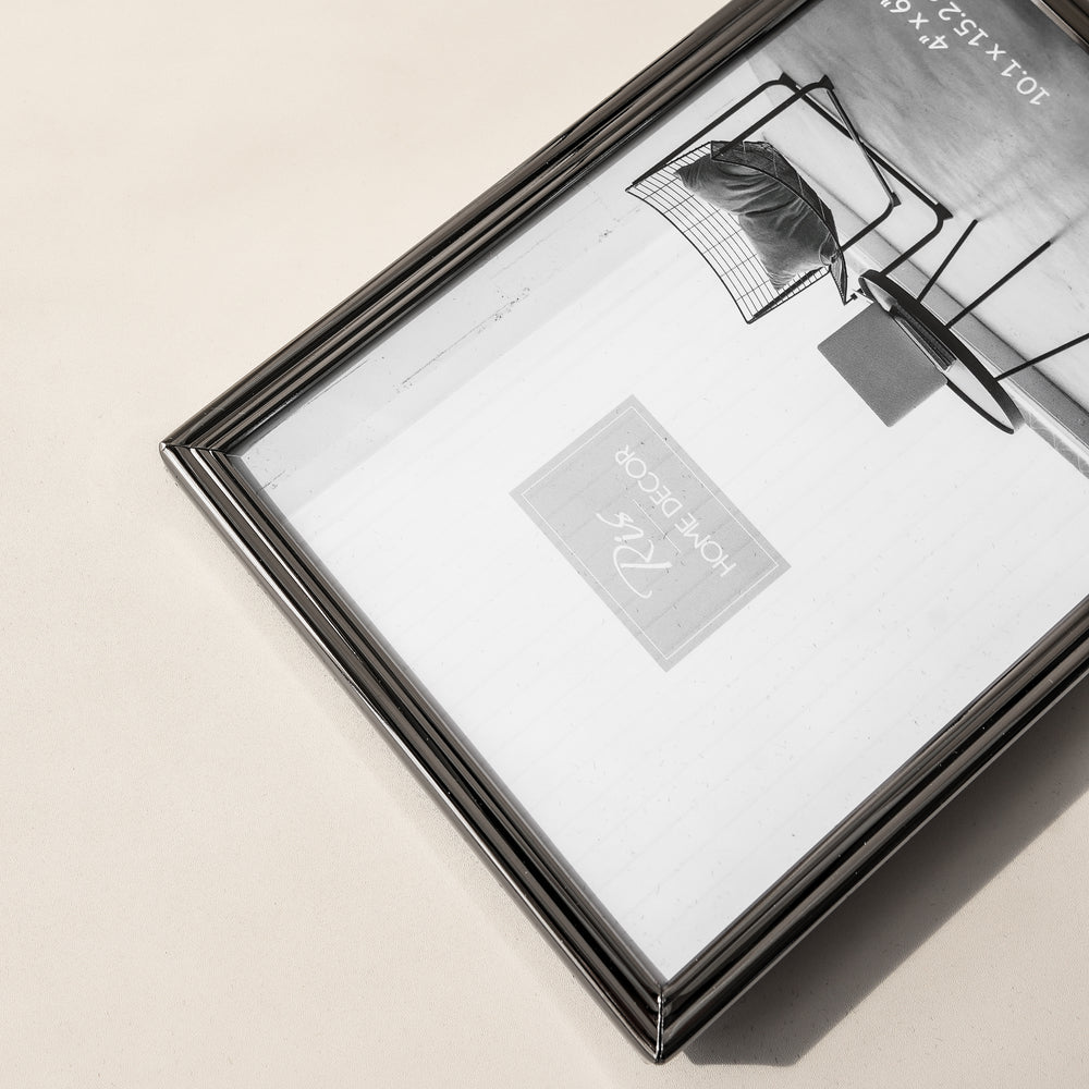RIS 4R Minimalist Matte Black Picture Frame (4" x 6") | Desktop Design | Metal Frame