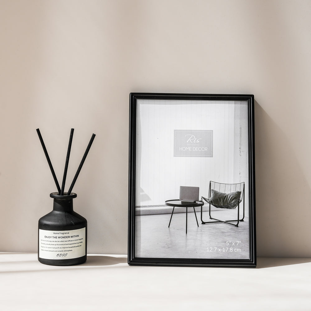RIS 5R Minimalist Matte Black Picture Frame (5" x 7") | Desktop Design | Metal Frame