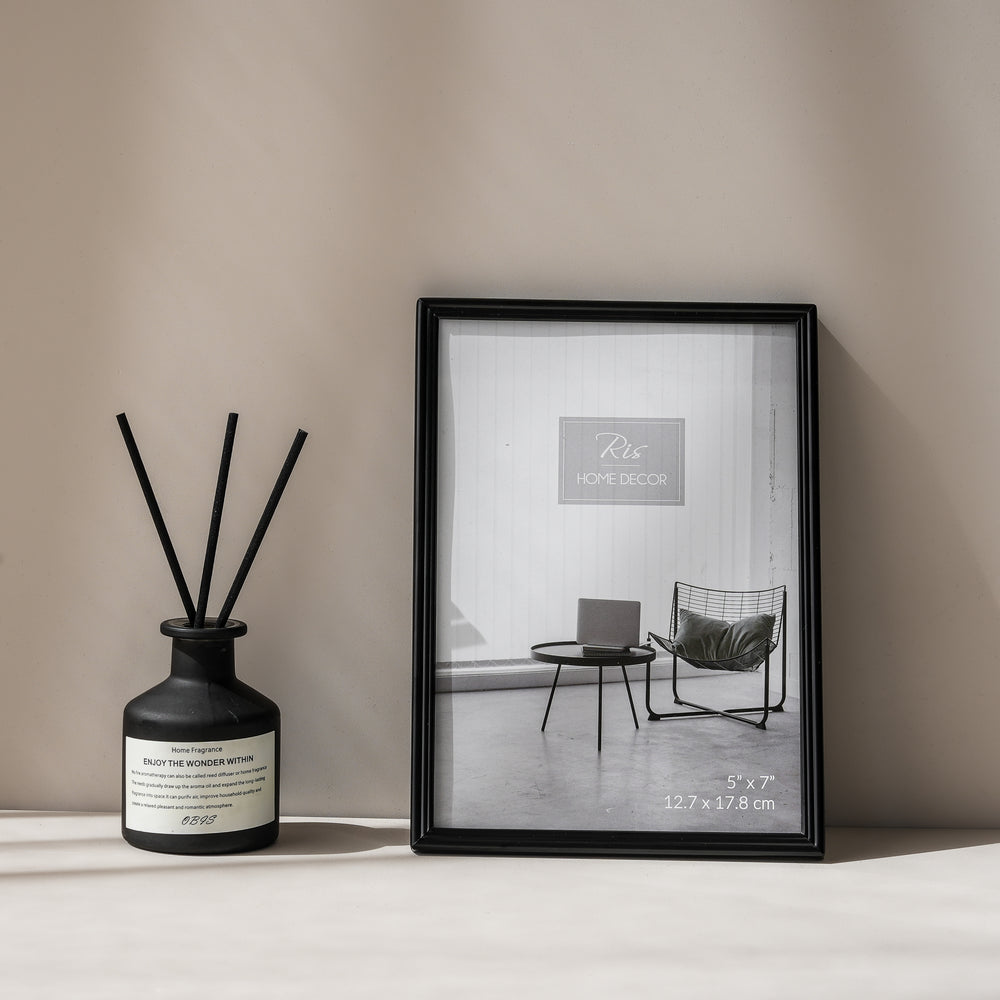 RIS 5R Minimalist Matte Black Picture Frame (5" x 7") | Desktop Design | Metal Frame