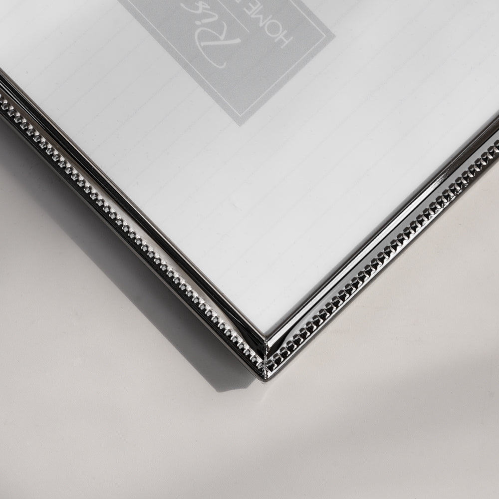 RIS Minimalist Black Chrome Picture Frame (5" x 7") | Desktop Design | Metal Frame